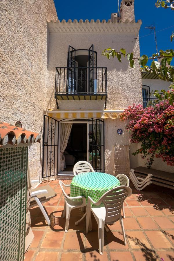 Pinos 2 Apartment Nerja Luaran gambar