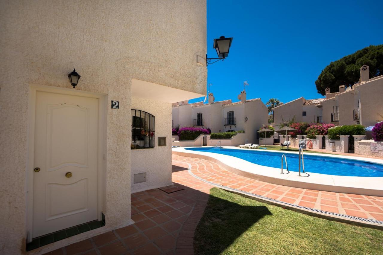 Pinos 2 Apartment Nerja Luaran gambar