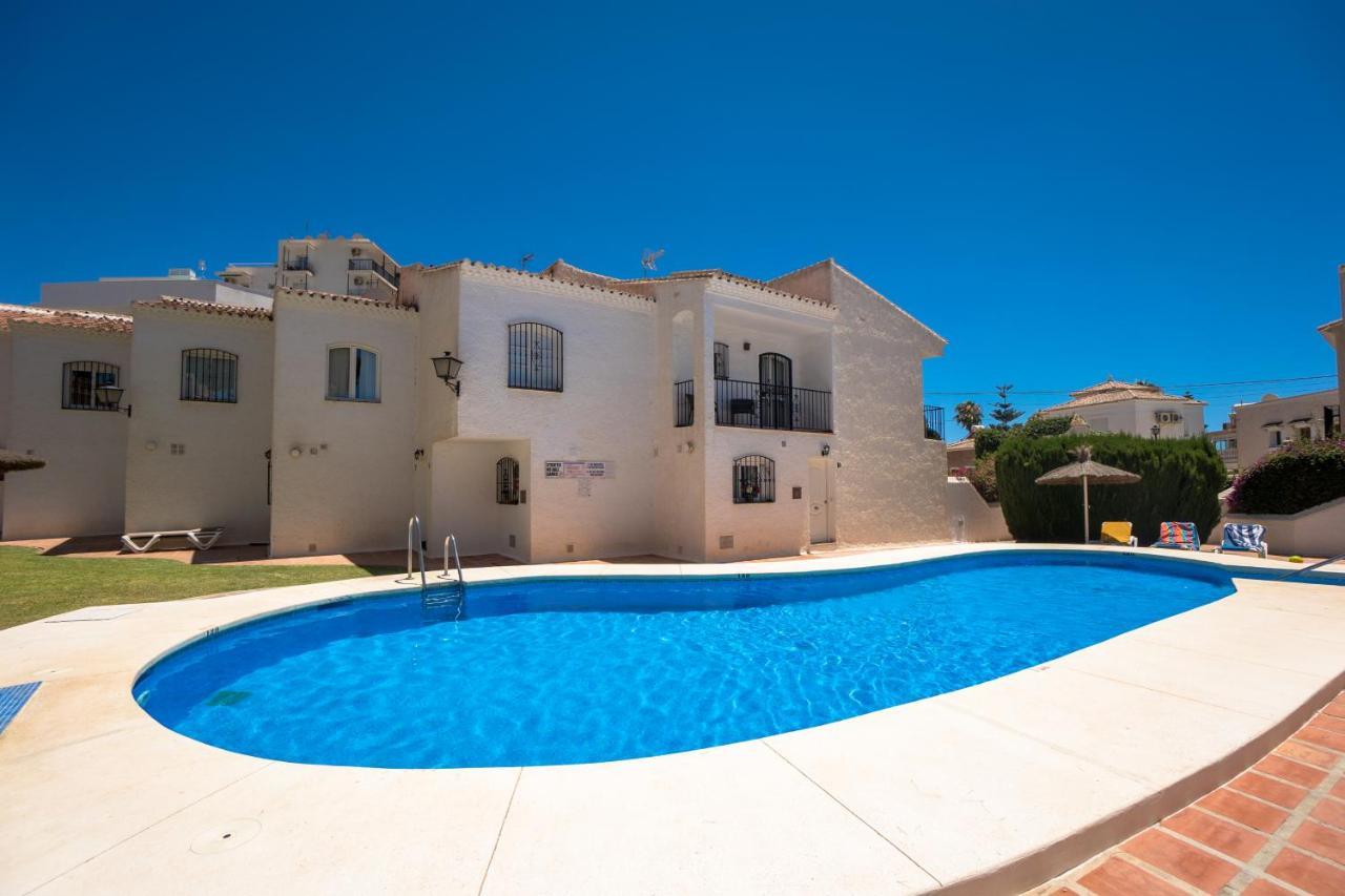 Pinos 2 Apartment Nerja Luaran gambar